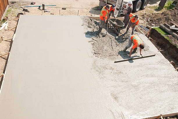 Best Commercial Concrete Services in Delcambre, LA